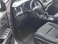 Toyota Highlander 2018 года за 16 900 000 тг. в Алматы – фото 23