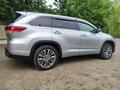 Toyota Highlander 2018 года за 16 900 000 тг. в Алматы – фото 35