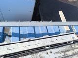 Задние ворота со стойками и верхним механизм от полуприцепа SCHMITZ за 700 000 тг. в Кокшетау – фото 2