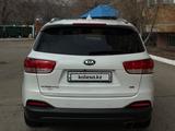 Kia Sorento 2017 года за 9 900 000 тг. в Актобе – фото 2