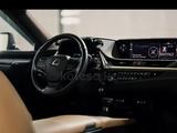 Lexus ES 300h 2021 года за 18 000 000 тг. в Шымкент – фото 5