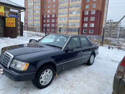 Mercedes-Benz E 220 1992 года за 1 150 000 тг. в Астана – фото 4