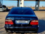 Mercedes-Benz CLK 230 2000 годаfor3 200 000 тг. в Конаев (Капшагай) – фото 5