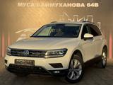 Volkswagen Tiguan 2017 года за 11 750 000 тг. в Атырау