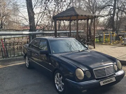 Mercedes-Benz E 280 1997 года за 2 100 000 тг. в Шымкент – фото 3