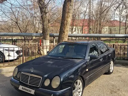 Mercedes-Benz E 280 1997 года за 2 100 000 тг. в Шымкент – фото 4