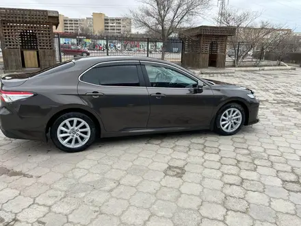 Toyota Camry 2021 года за 16 000 000 тг. в Актау – фото 2