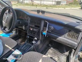 Audi 80