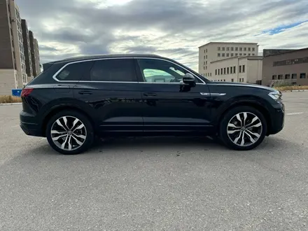 Volkswagen Touareg 2021 года за 38 000 000 тг. в Астана – фото 16