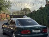 Mercedes-Benz E 230 1997 года за 3 600 000 тг. в Каскелен – фото 4