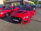 Аренда кабриолета ford mustang с водителем в Алматы