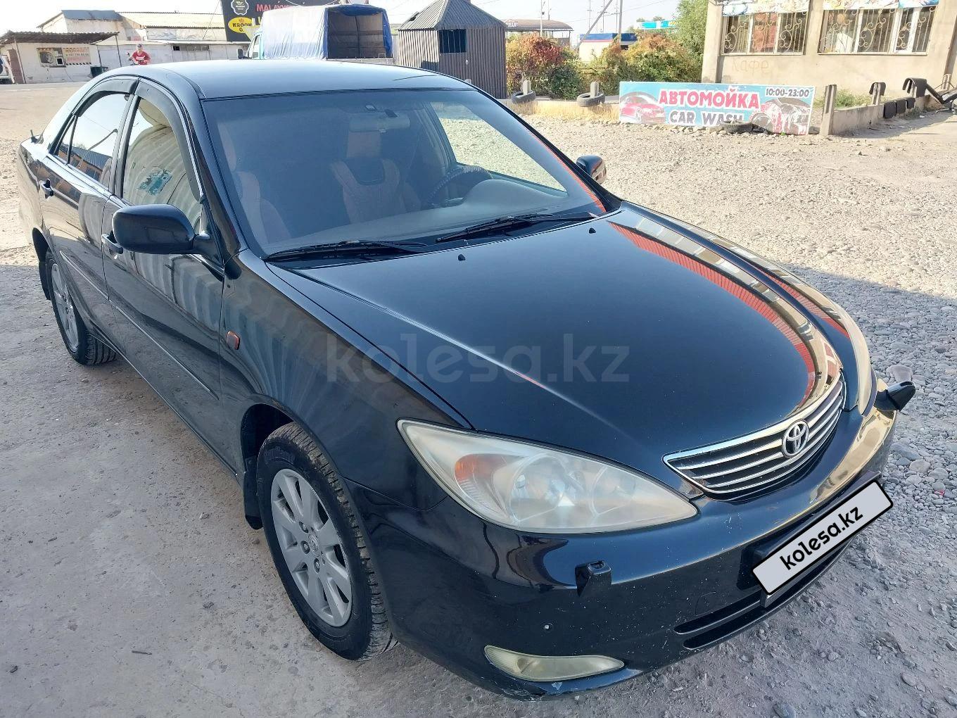 Toyota Camry 2004 г.