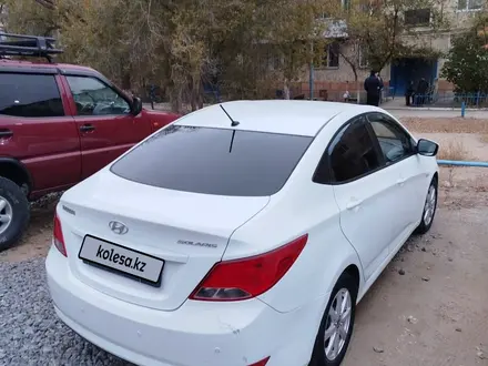 Hyundai Solaris 2015 года за 5 200 000 тг. в Актобе – фото 3