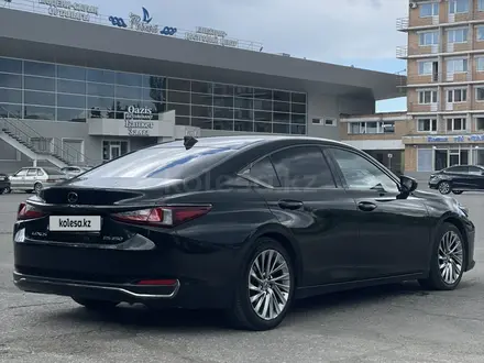 Lexus ES 250 2019 года за 21 900 000 тг. в Павлодар – фото 4