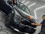 Оклейка бронепленкой кузова ремонт лобовых сколов трещин шумоизоляция в Алматы – фото 2