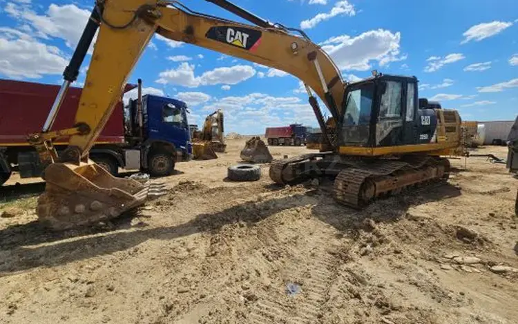 Caterpillar  325 2015 годаүшін28 000 000 тг. в Алматы