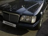 Mercedes-Benz E 300 1992 года за 800 000 тг. в Караганда