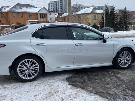 Toyota Camry 2018 года за 12 500 000 тг. в Астана – фото 5