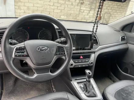 Hyundai Elantra 2018 года за 7 100 000 тг. в Павлодар – фото 4