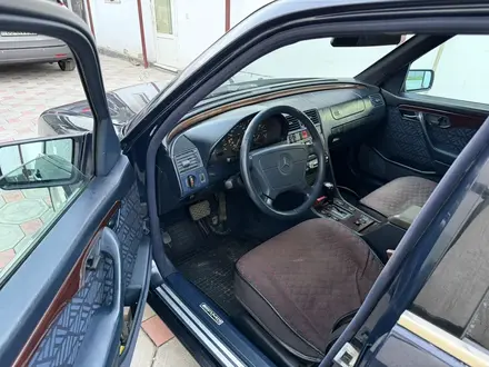 Mercedes-Benz C 280 1995 года за 2 400 000 тг. в Алматы – фото 5