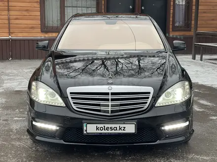 Mercedes-Benz S 550 2006 года за 9 800 000 тг. в Алматы – фото 12