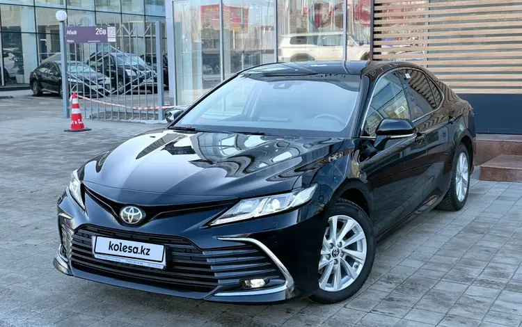 Toyota Camry 2023 года за 16 900 000 тг. в Костанай