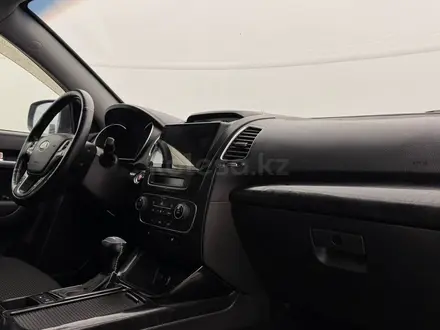 Kia Sorento 2014 года за 6 760 000 тг. в Актобе – фото 15