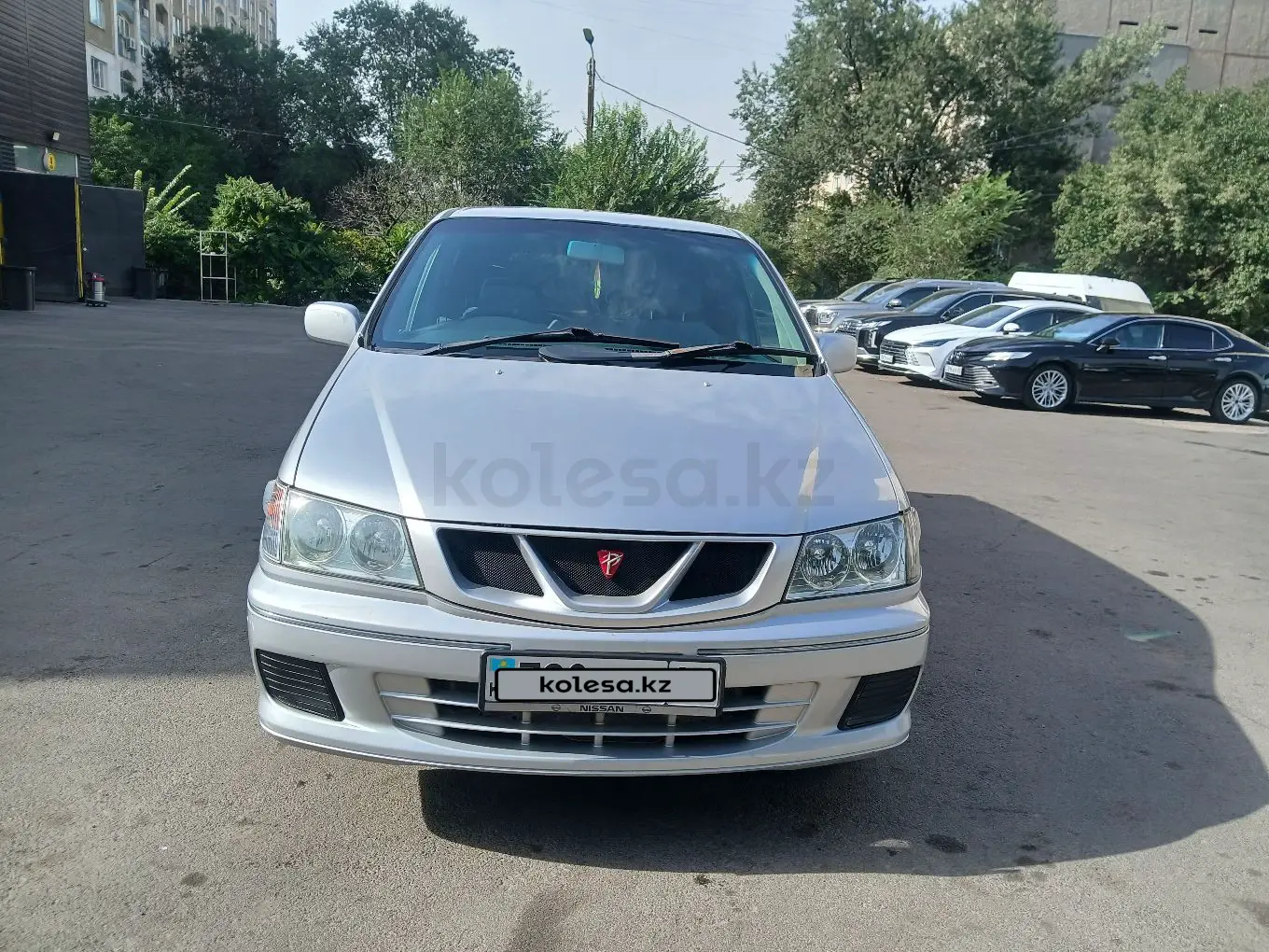 Nissan Presage, 1998