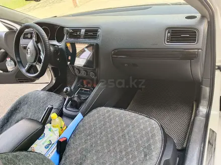 Volkswagen Jetta 2015 года за 5 500 000 тг. в Алматы – фото 16