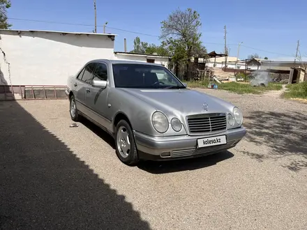 Mercedes-Benz E 240 1997 года за 3 600 000 тг. в Тараз – фото 7