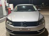 Volkswagen Passat 2013 года за 4 400 000 тг. в Актау – фото 2