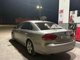 Volkswagen Passat 2013 года за 4 400 000 тг. в Актау – фото 4