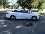Hyundai Sonata 2011 года за 5 500 000 тг. в Костанай – фото 2