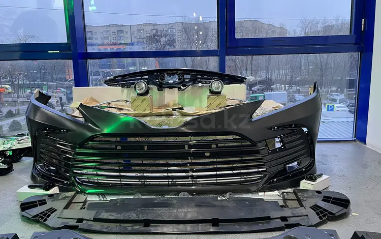 Решетка в бампера нижняя на Toyota Camry 75 за 115 000 тг. в Алматы