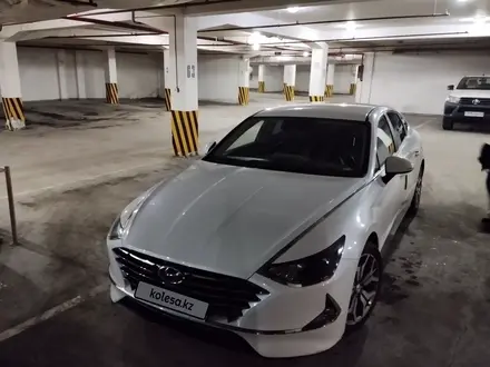 Hyundai Sonata 2019 года за 11 000 000 тг. в Алматы – фото 2