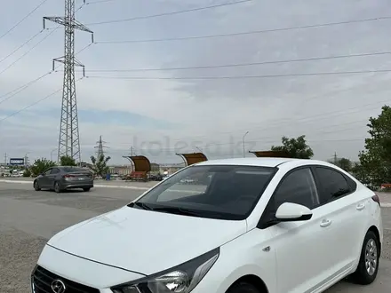 Hyundai Accent 2019 года за 7 600 000 тг. в Жанаозен – фото 2