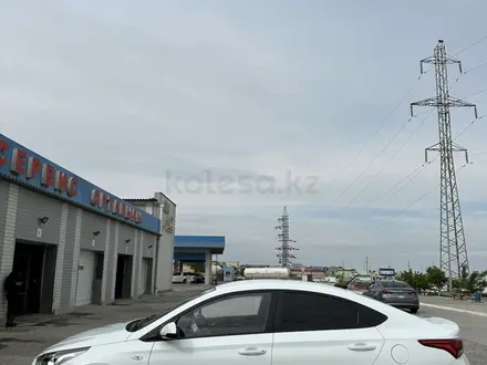 Hyundai Accent 2019 года за 7 600 000 тг. в Жанаозен – фото 4