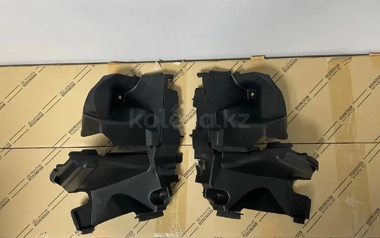 Дефлектор радиатора на Прадо 150 18-23 за 36 000 тг. в Алматы