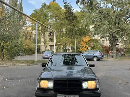 Mercedes-Benz E 230 1992 года за 800 000 тг. в Алматы – фото 2