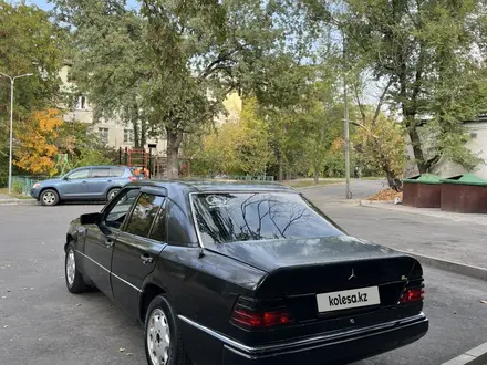 Mercedes-Benz E 230 1992 года за 800 000 тг. в Алматы – фото 5