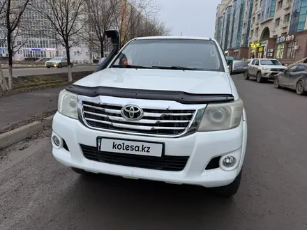 Toyota Hilux 2013 года за 7 450 000 тг. в Уральск – фото 2