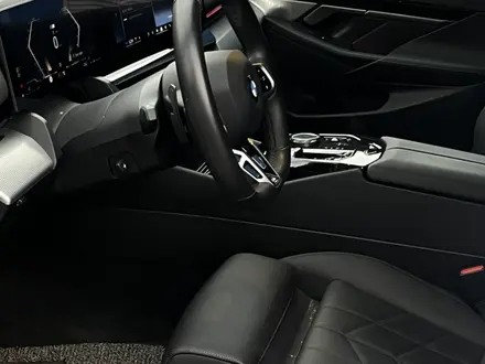 BMW 520 2024 года за 31 900 000 тг. в Алматы – фото 10