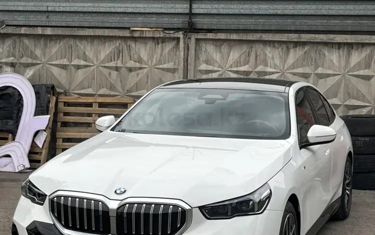 BMW 520 2024 года за 31 900 000 тг. в Алматы
