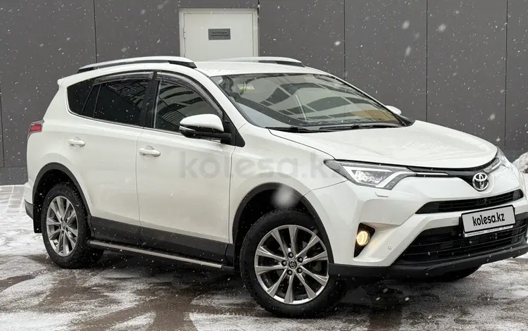 Toyota RAV4 2017 годаүшін12 700 000 тг. в Астана