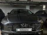 Hyundai Sonata 2022 года за 12 987 000 тг. в Астана