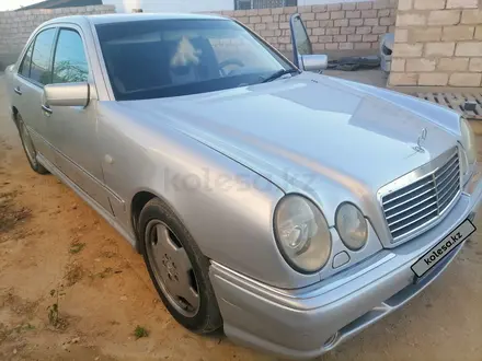 Mercedes-Benz E 280 1999 года за 3 600 000 тг. в Актау