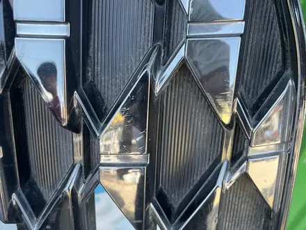 Решотка радиатора за 120 000 тг. в Астана – фото 3