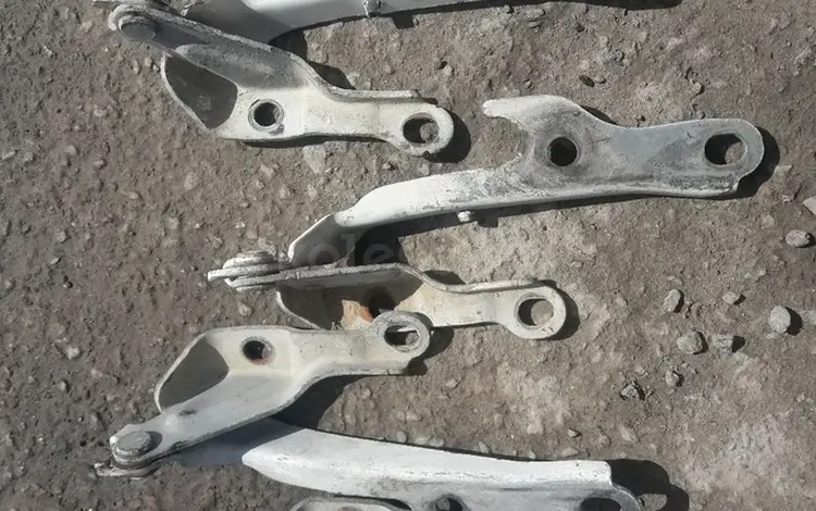 Капот шарнер за 15 000 тг. в Алматы