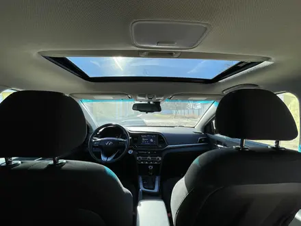 Hyundai Elantra 2020 года за 9 500 000 тг. в Атырау – фото 3
