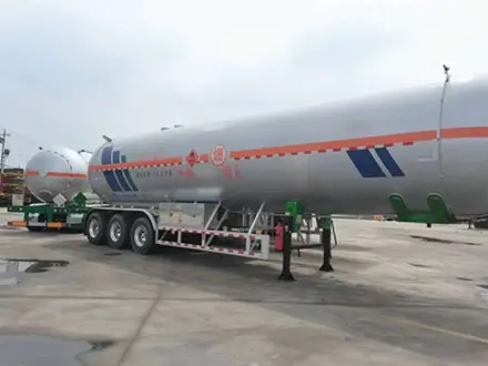 Shengrun  Полуприцеп Газовоз, 45куб, 3х осн, 2025г. В (2022) 2025 года за 33 000 000 тг. в Алматы – фото 2